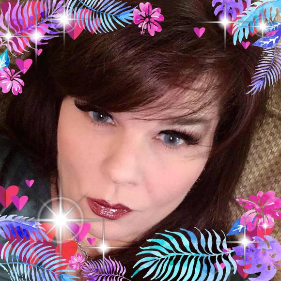 Meet your Posher, Gina - Picture 1 of 1